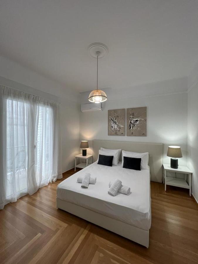 Vibrant Urban Getaway: Modern 1-Bedroom Near Bars, Parks, And Metro 아테네 외부 사진